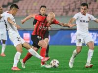 RAYBET-包含转折点！克里夫兰骑士战术微调，德甲转会期攻防权衡，压力陡增，临场指挥获称赞的词条